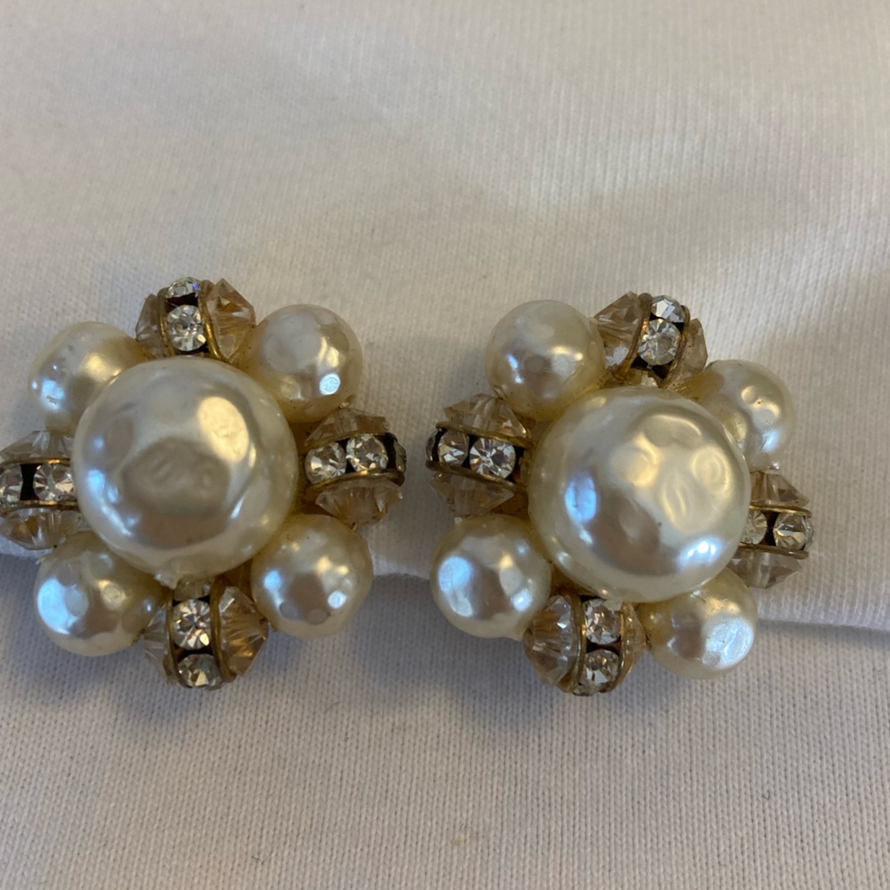 Lisner Faux Blister Pearls Cluster Rhinestone Vintage Clip Earrings